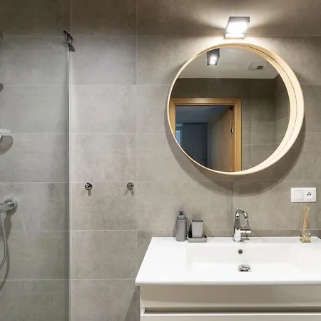 アパート River Side Nr 1m7 *